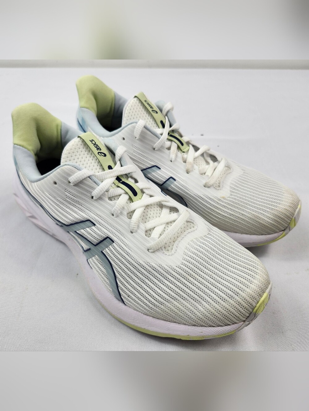 ASICS Women's 8.5 M White & Light Green Mesh Running Sneakers